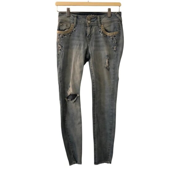 3/$25 ❥ Ankle Jeans Embroidery Boho Size 25 x 25 Light Blue Light Wash - Picture 1 of 4